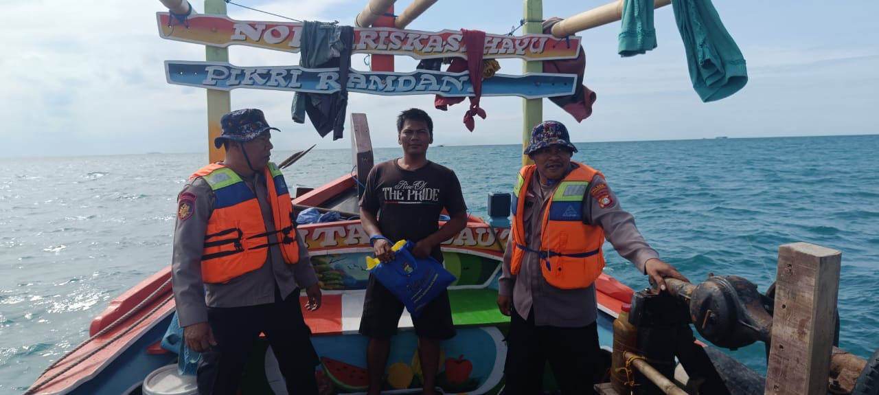 Patroli Laut Satpolairud Kepulauan Seribu Perketat Antisipasi 3C, Nelayan Diimbau Waspada Cuaca Buruk