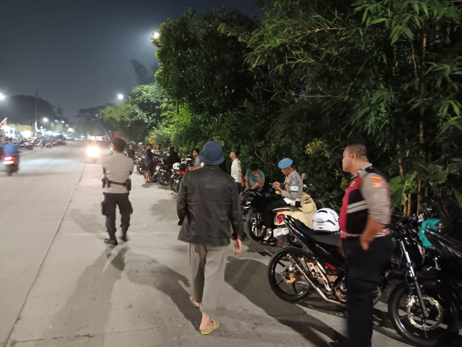 Polsek Metro Penjaringan Gelar Patroli KRYD Tengah Malam, Cegah Tawuran hingga Kejahatan Jalanan