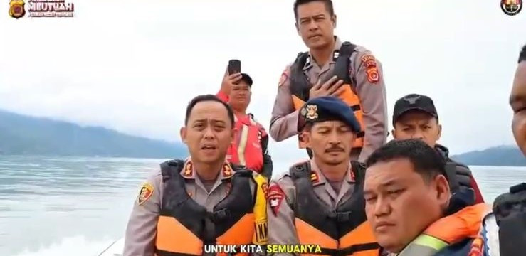 Kapolres Aceh Tengah Salurkan Bantuan Sembako untuk Korban Bencana Alam di Kecamatan Bintang