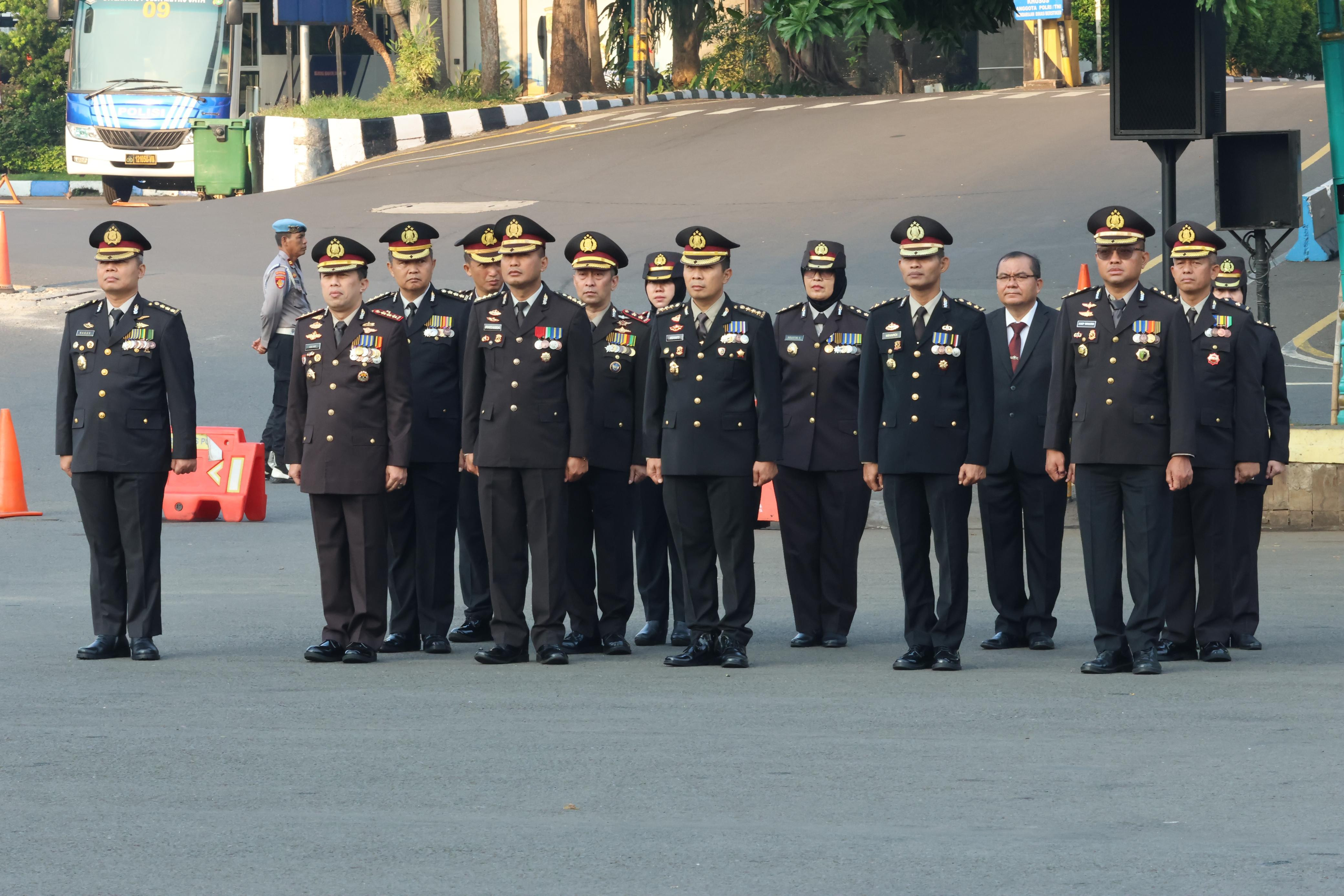 Irwasda Polda Metro Jaya Pimpin Upacara HUT ke-80 RI