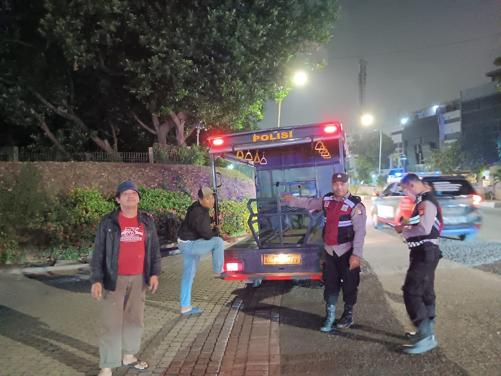 Jaga Jakarta, Jaga Lingkungan, Polsek Metro Penjaringan Gelar KRYD Antisipasi Tawuran dan Kejahatan Jalanan
