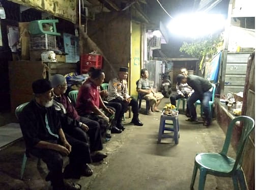 Jaga Jakarta On The Spot, Kapolsek Bekasi Barat Sambangi Warga Bintara dan Ajak Aktifkan Siskamling