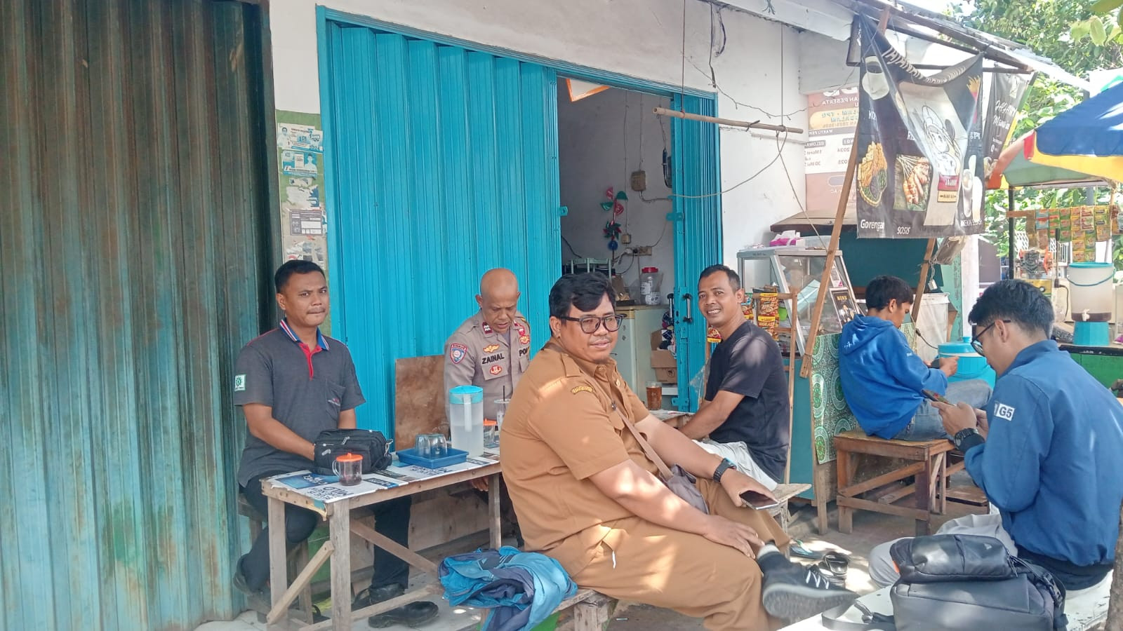 Cegah Curanmor, Bhabinkamtibmas Bantargebang Sambangi Warga dan Ingatkan Kunci Ganda