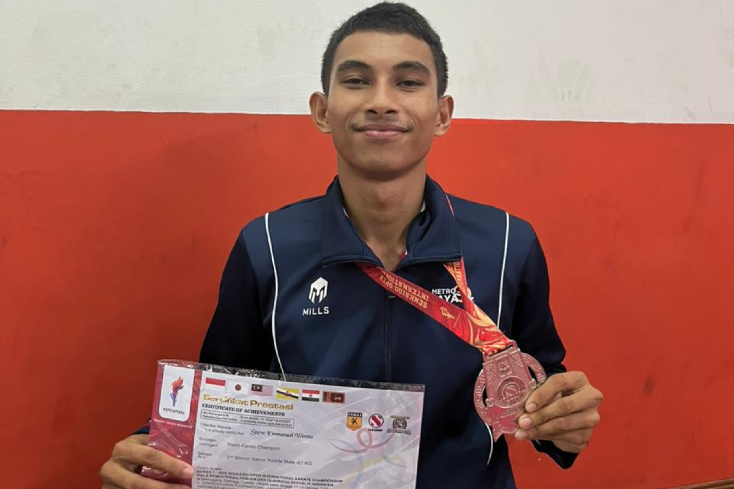 Personel Brimob Polda Metro Jaya Raih Emas dan Perak di Kejuaraan Karate Internasional SENKAIDO Cup Piala Kemenpora 2025