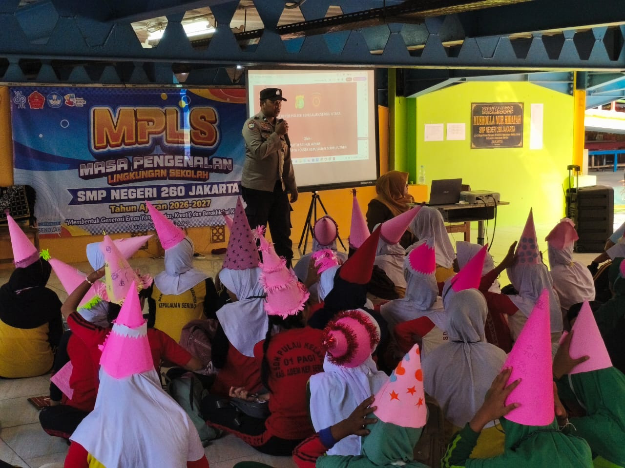 MPLS di Pulau Harapan Makin Berkesan, Polisi Latih PBB dan Titip Pesan Stop Bullying kepada Siswa