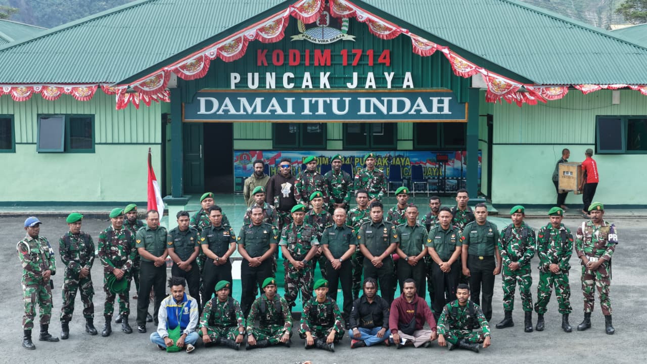Kodim 1714/Puncak Jaya Gelar Syukuran Kenaikan Pangkat Bintara dan Tamtama