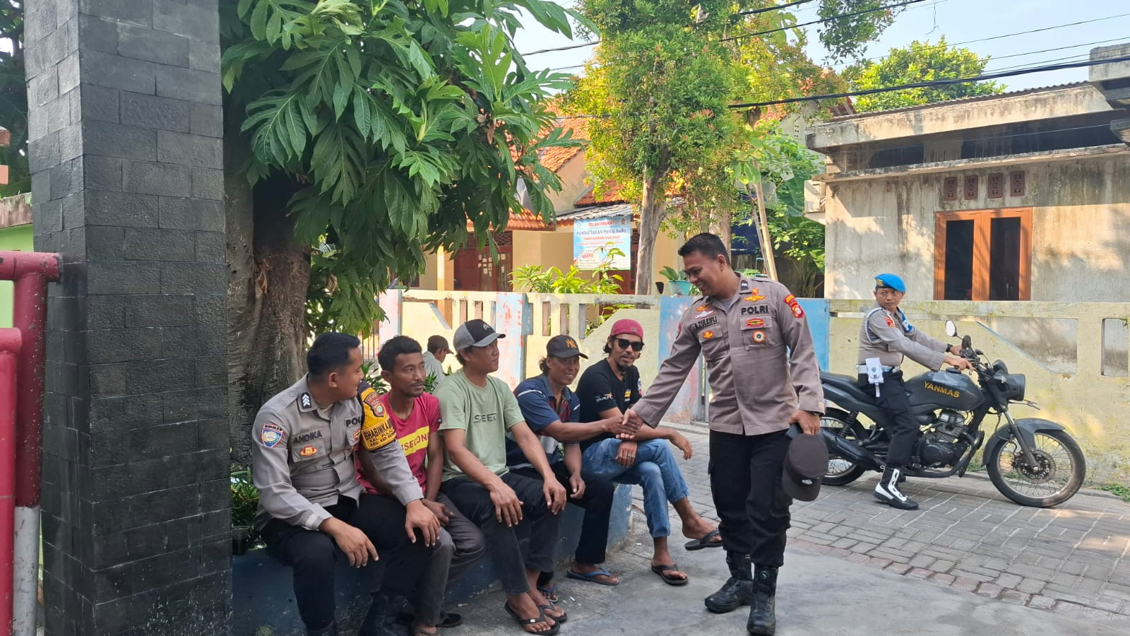 Jakarta On The Spot di Pulau Tidung, Bhabinkamtibmas Ajak Warga Manfaatkan Layanan Polri 110