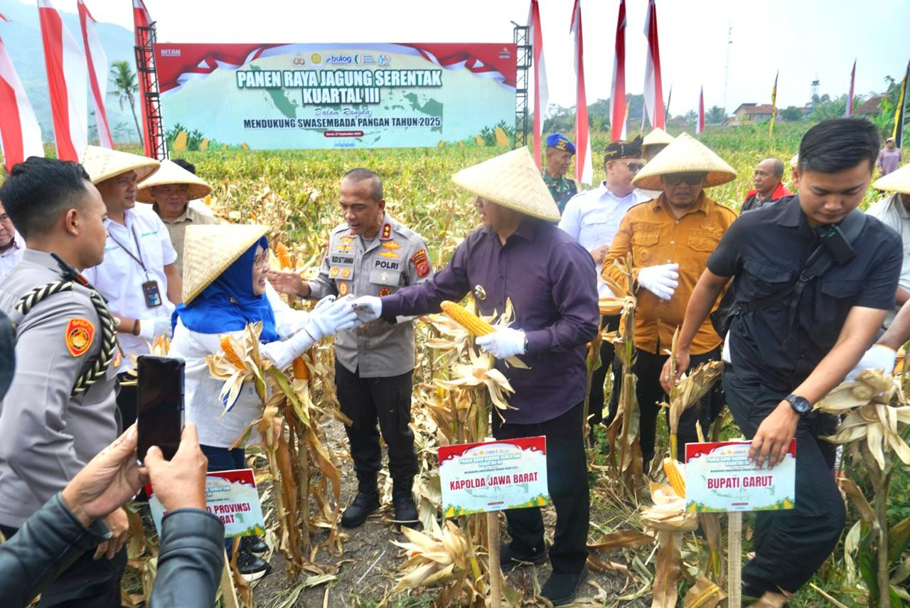 Kepedulian Polda Jabar Kepada Petani Jagung Untuk Meningkatkan Kesejahteraan