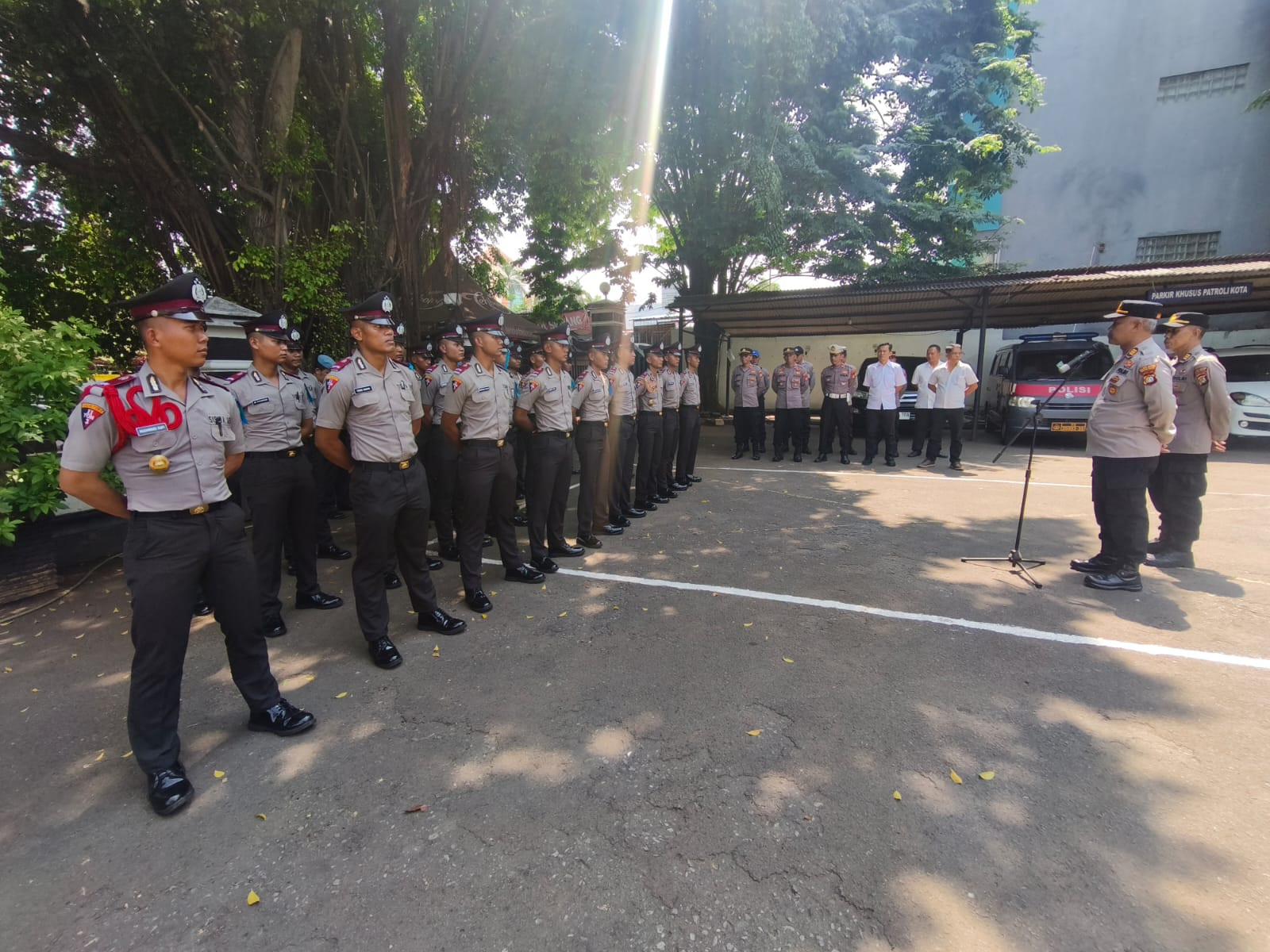 Kapolsek Bekasi Barat Terima Latja Siswa Diktuk Ba Polri Tahun 2025 dari SPN Lido Polda Metro Jaya