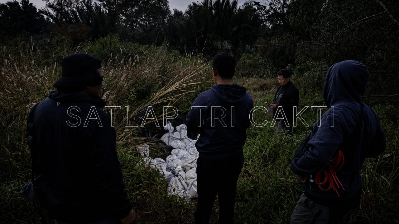 Satlap Tri Cakti dan Satgas Gabungan Berhasil Gagalkan Upaya Penyelundupan 1.040 KG Bijih Timah Ilegal di Pantai Kelambui, Bangka Selatan