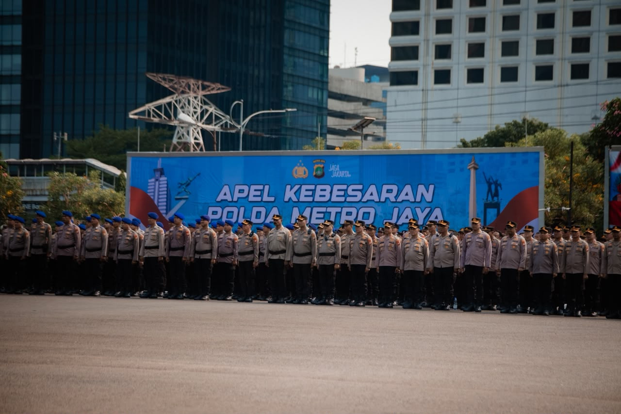 Apel Kebesaran, Kapolda dan Wakapolda Metro Jaya Ucapkan Terima Kasih dan Apresiasi kepada Anggota dan Jajaran