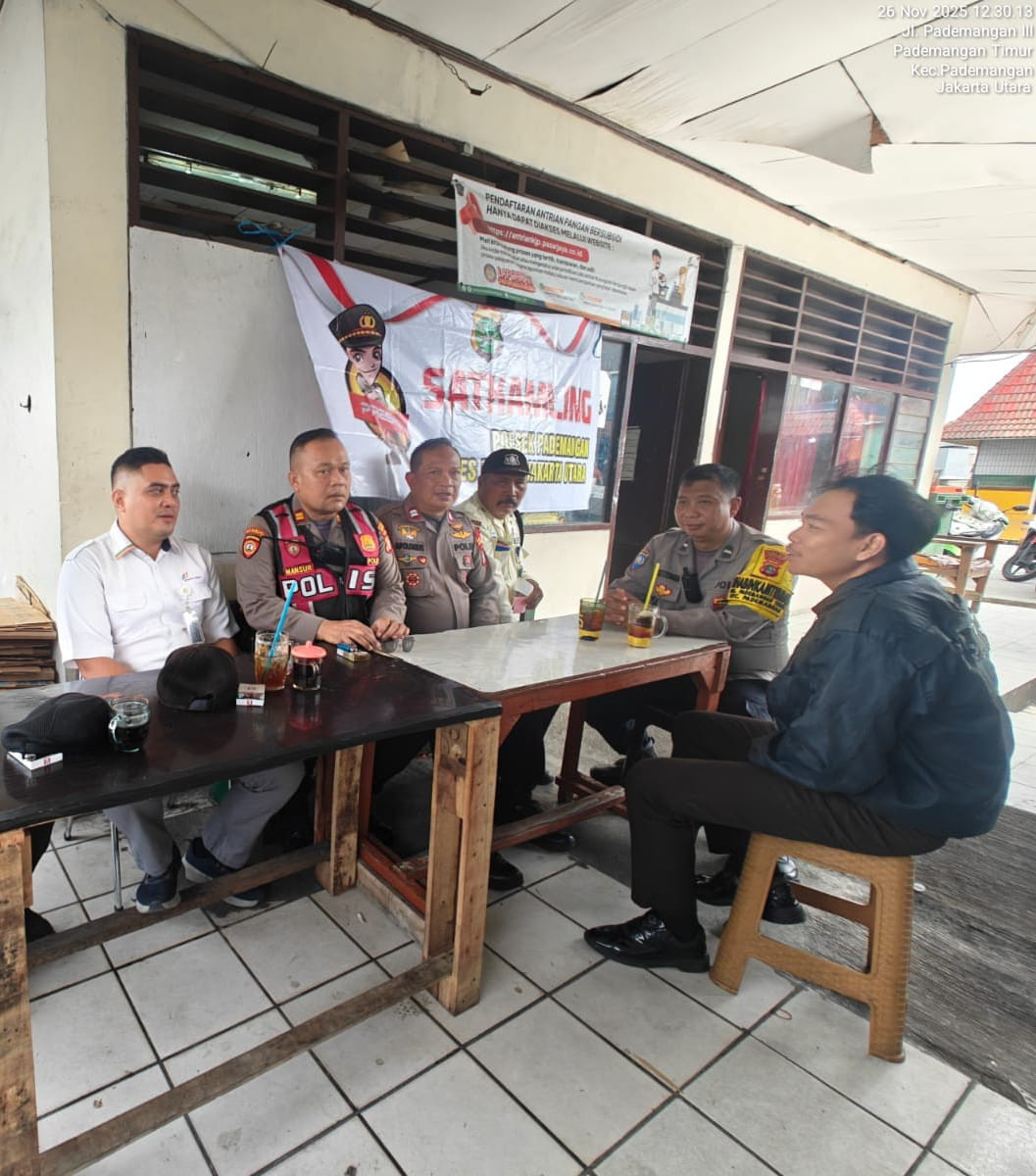 Polsek Pademangan Gencarkan Edukasi Kamtibmas di Pasar Elang