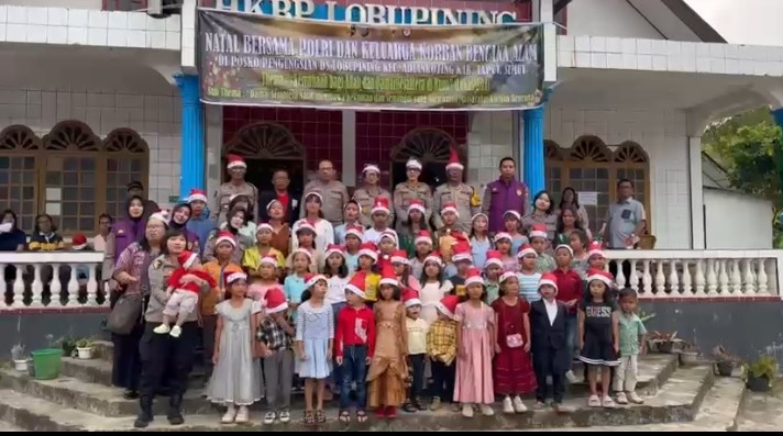 Rayakan Natal Bersama Warga Terdampak Bencana, Polri Hadir di Dua Gereja HKBP Tapanuli Utara