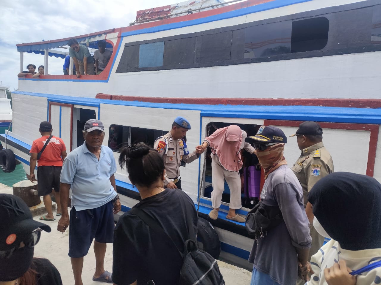 Polres Kepulauan Seribu Rutin Gelar Strong Point di Dermaga, Utamakan Keselamatan Penumpang