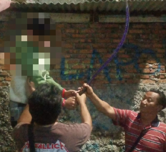 Polisi Amankan Celurit yang Diduga Digunakan dalam Tawuran  di Koja