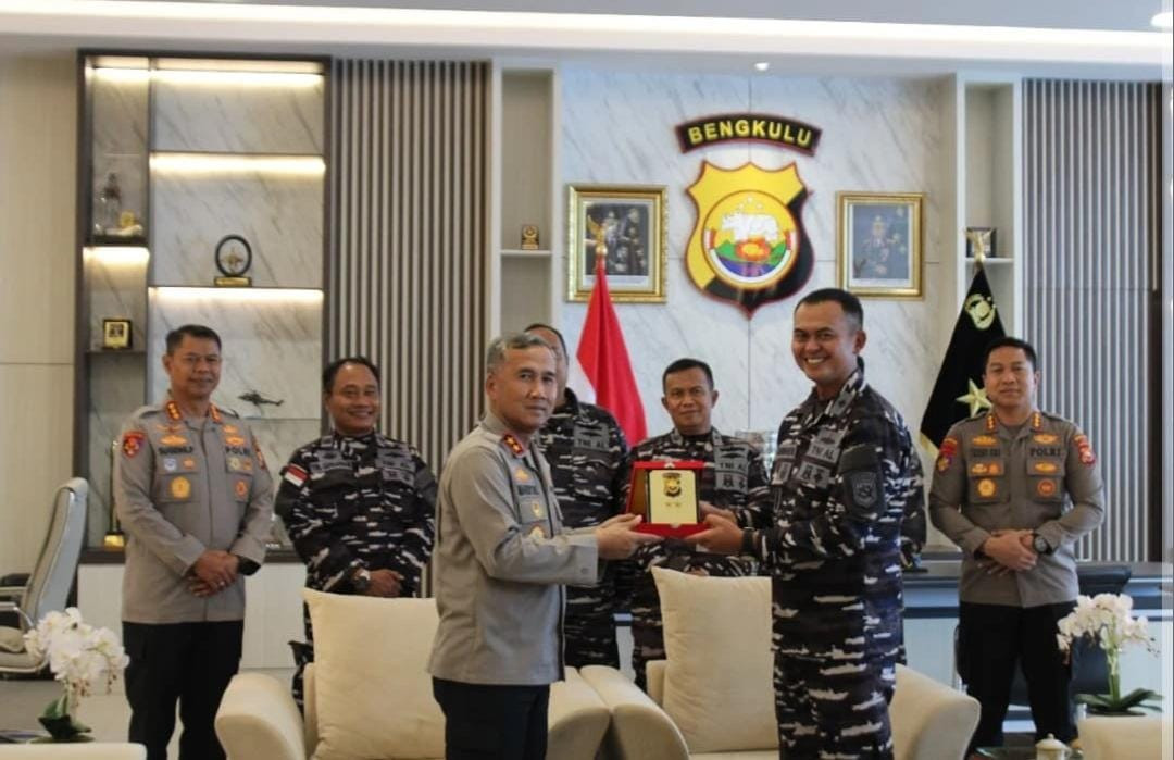 Perkuat Sinergitas, Danlanal Bengkulu Laksanakan Courtesy Call (CC) ke Kapolda Bengkulu