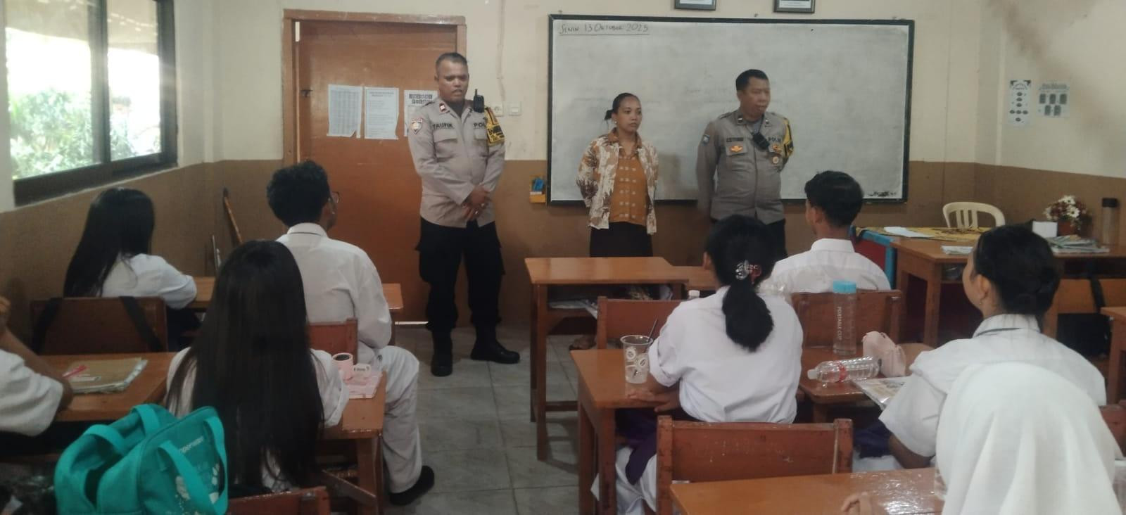 Polsek Pademangan Laksanakan Program "Polri Goes To School", Tanamkan Disiplin dan Cegah Bullying di SMKN 55 Jakarta