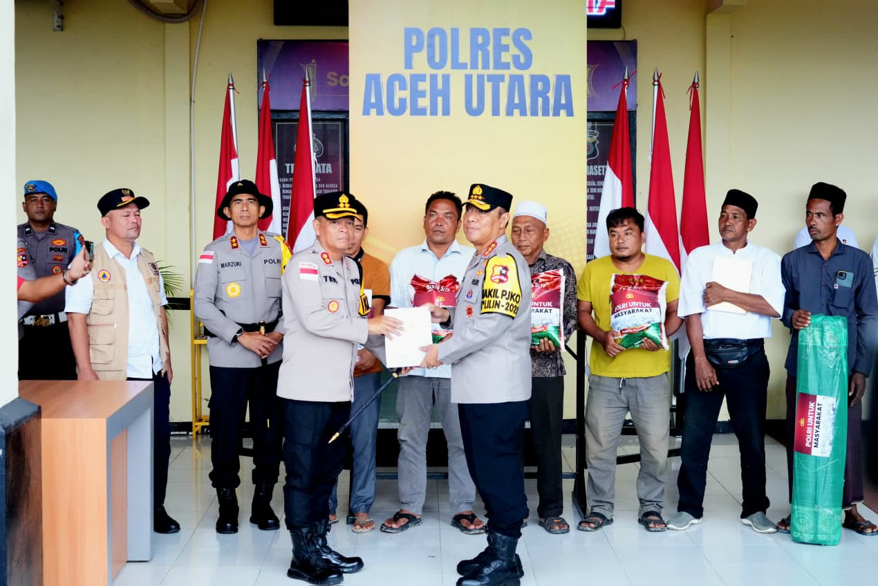 Polri Salurkan Bantuan dan Kerahkan Alat Berat untuk Percepat Pemulihan Banjir di Aceh Utara