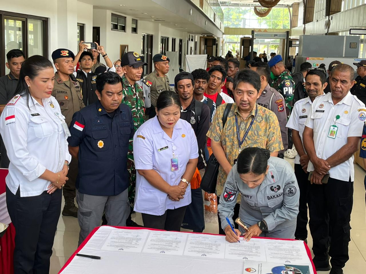 Bakamla RI Fasilitasi Pemulangan Enam Nelayan dari Timor Leste