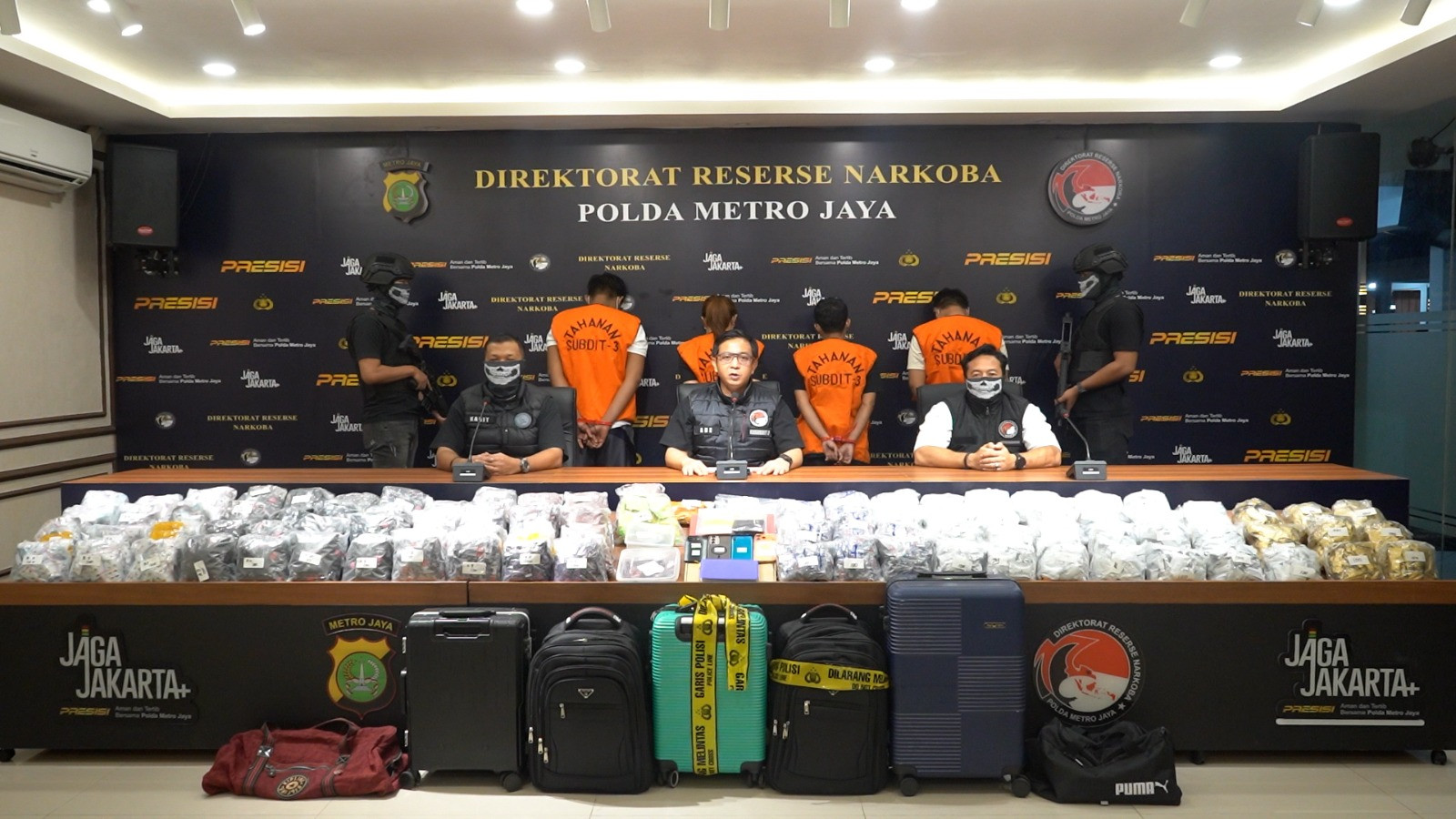 Polda Metro Jaya Berhasil Mengungkap Peredaran Narkotika Golongan II Jenis Etomidate Sebanyak 8.698 Pcs Cartridge, Jaringan International