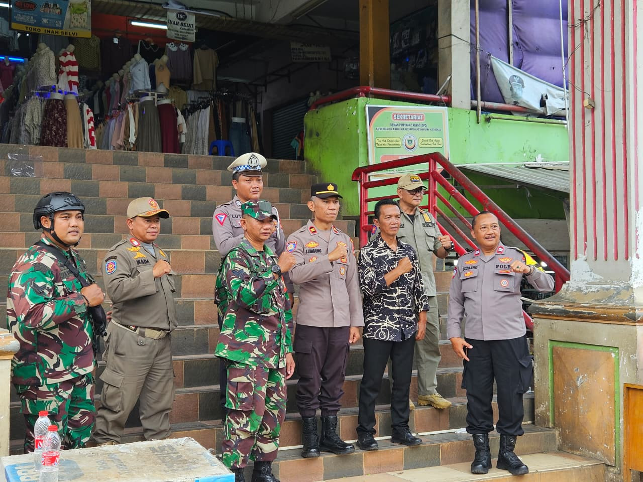 Tingkatkan Keamanan, Polsek Jatisampurna Gelar Patroli Skala Sedang Gabungan Tiga Pilar