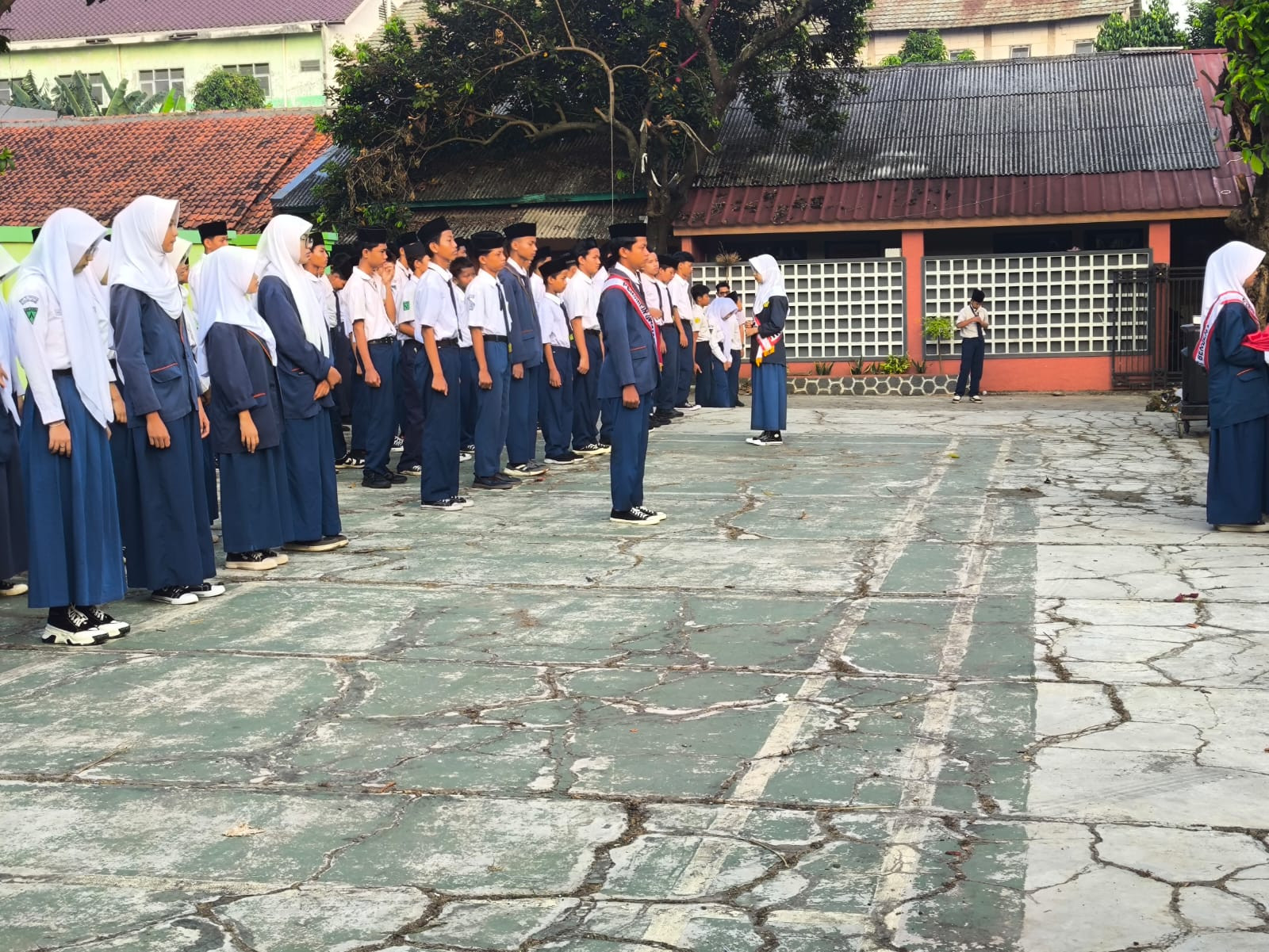 Cegah Tawuran dan Narkoba, Polsek Jatiasih Masifkan Program 'Police Go To School' di MTS Al Hidayah