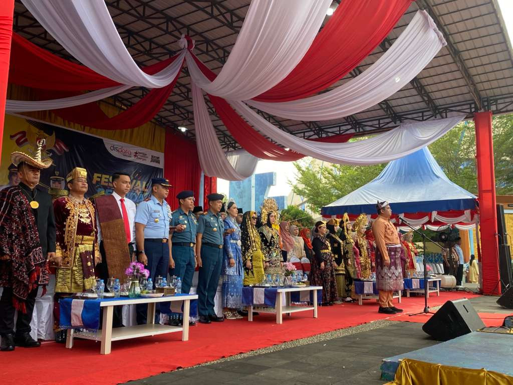 Danlanal Bintan Bersama Forkopimda Bintan Hadiri Upacara Hari Sumpah Pemuda Tahun 2025 di Relief Antam Kijang