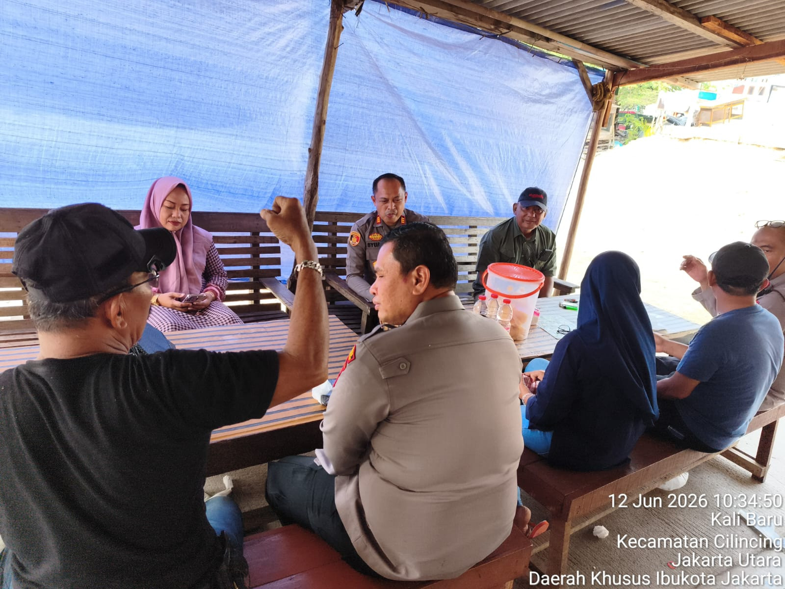 Kapolsek Cilincing Ajak Warga Aktifkan Siskamling dan Cegah Tawuran Lewat Program Jaga Jakarta On The Spot