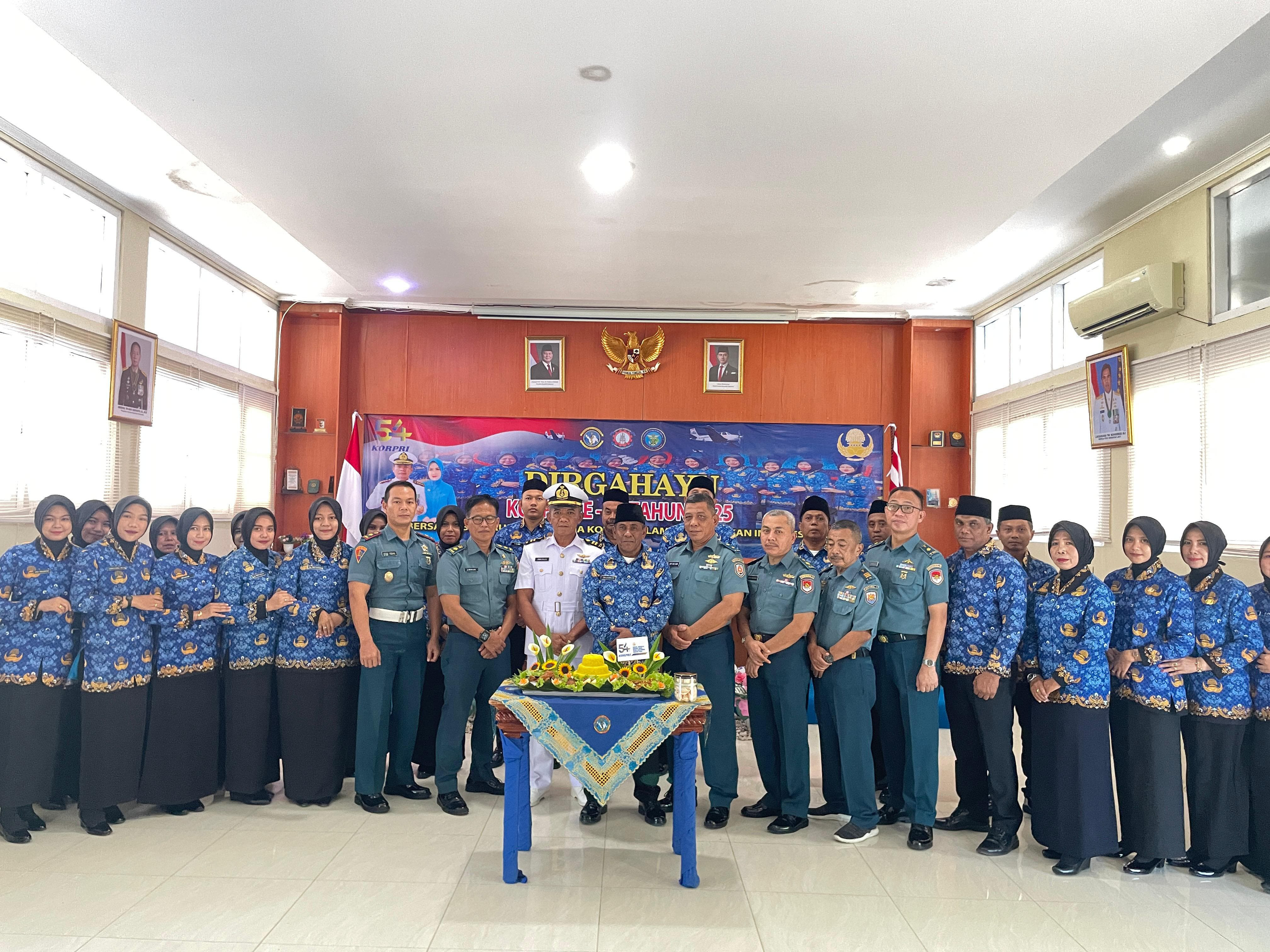 Lanal Sabang Peringati HUT Ke-54 Korpri Dengan Doa Bersama dan Pemotongan Tumpeng