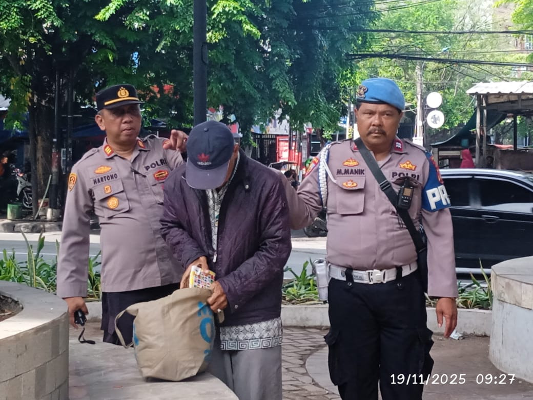 Razia PMKS di Halte Busway Permai, Polsek Koja Amankan Delapan Orang