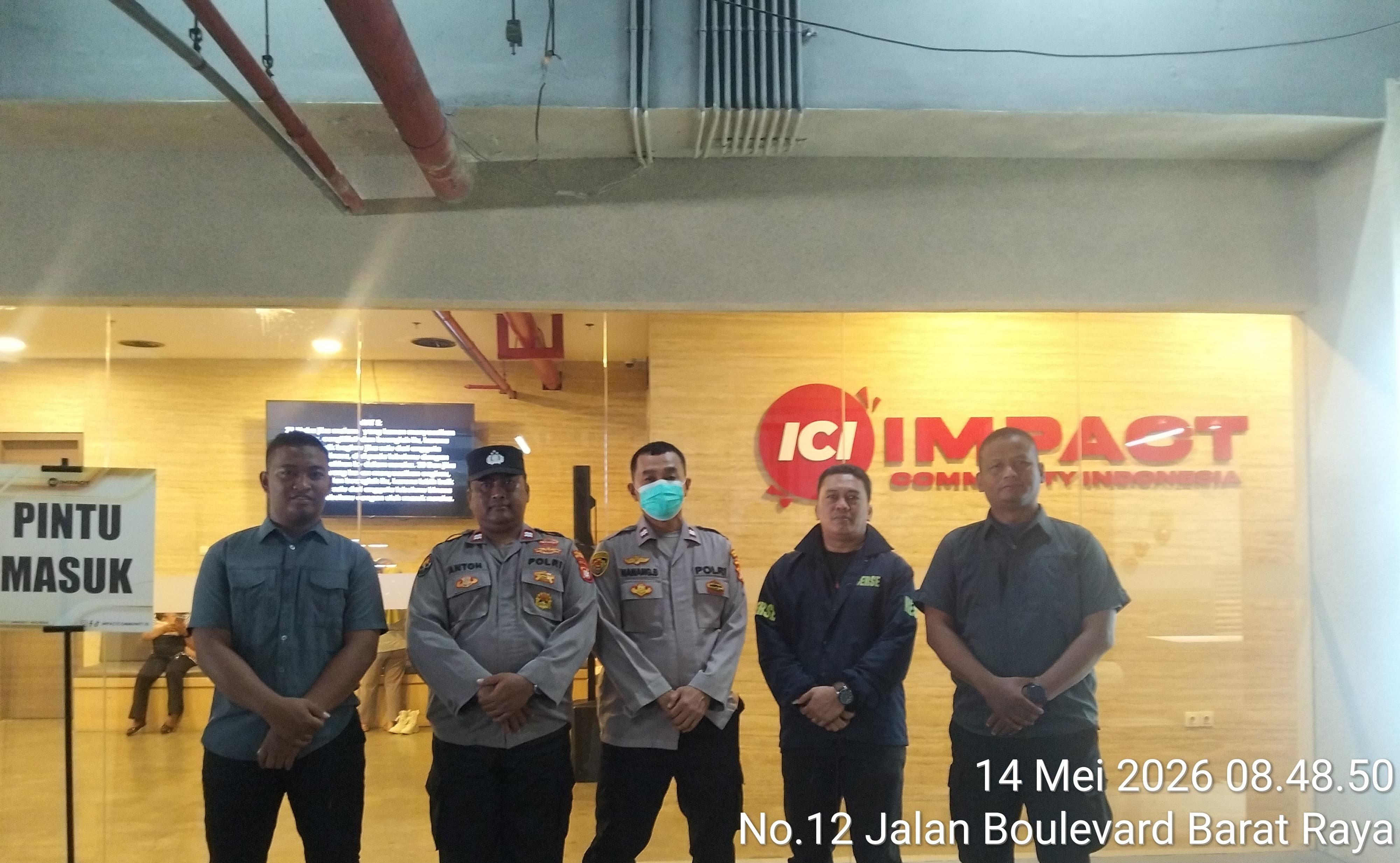Polsek Kelapa Gading Amankan Ibadah Kenaikan Isa Al Masih di Gereja Impact Community Indonesia