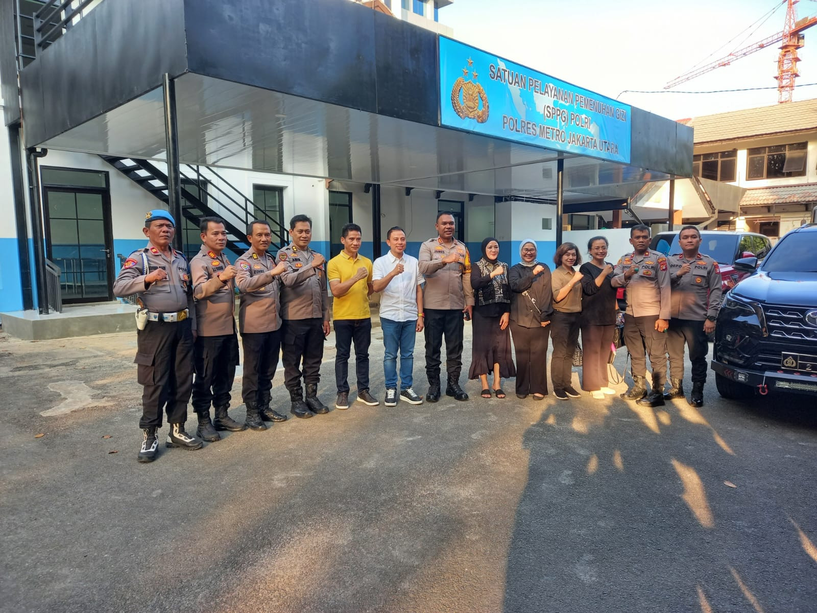 Wakapolres Metro Jakarta Utara Tinjau Pembangunan SPPG di Kelapa Gading