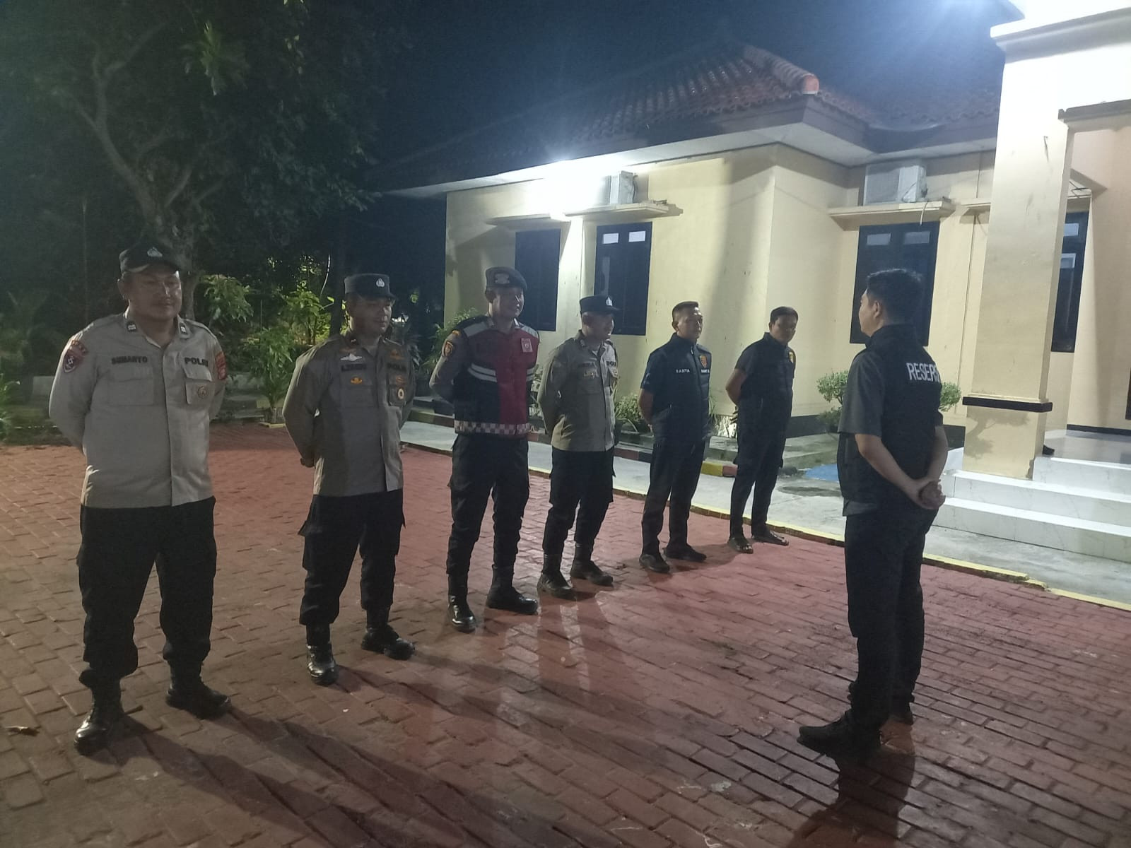 Patroli 3C dan Sosialisasi Hotline 110, Polsek Kepulauan Seribu Selatan Perkuat Kamtibmas di Pulau Tidung