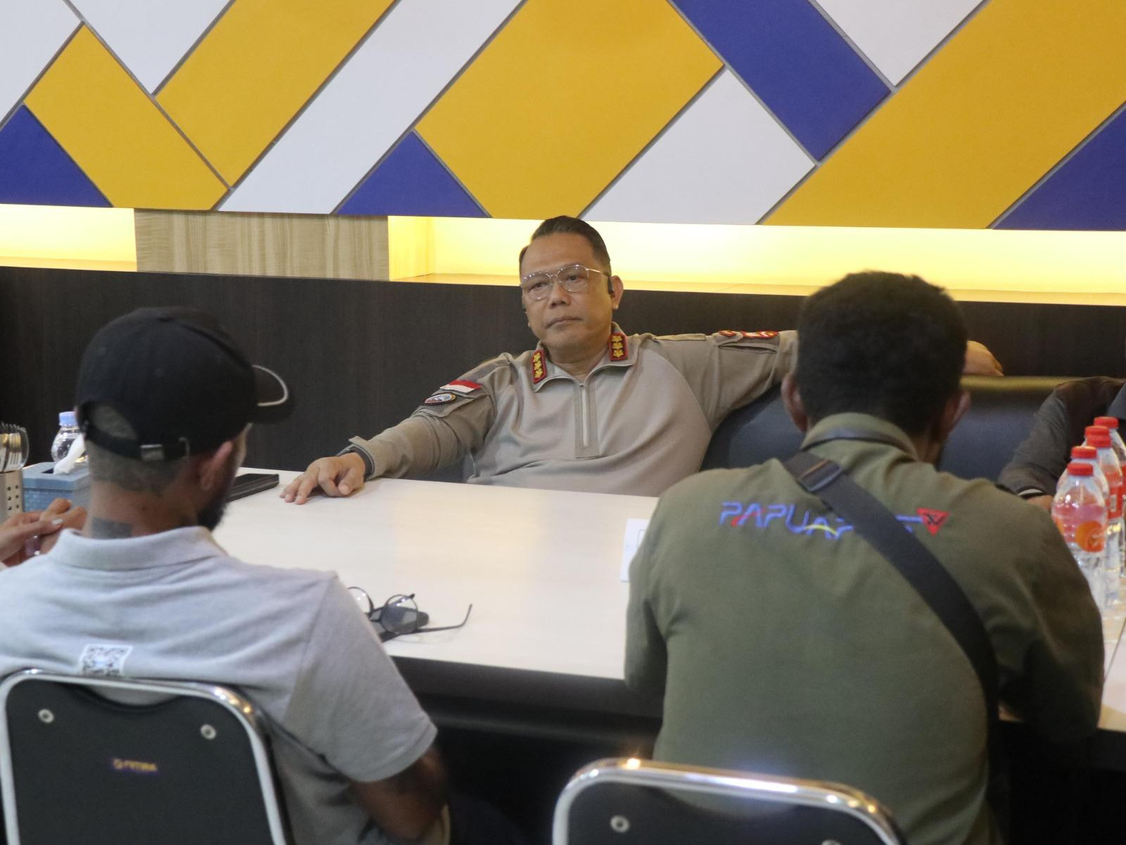 Silaturahmi Ramadhan, Satgas Damai Cartenz dan Wartawan Nabire Perkuat Kemitraan