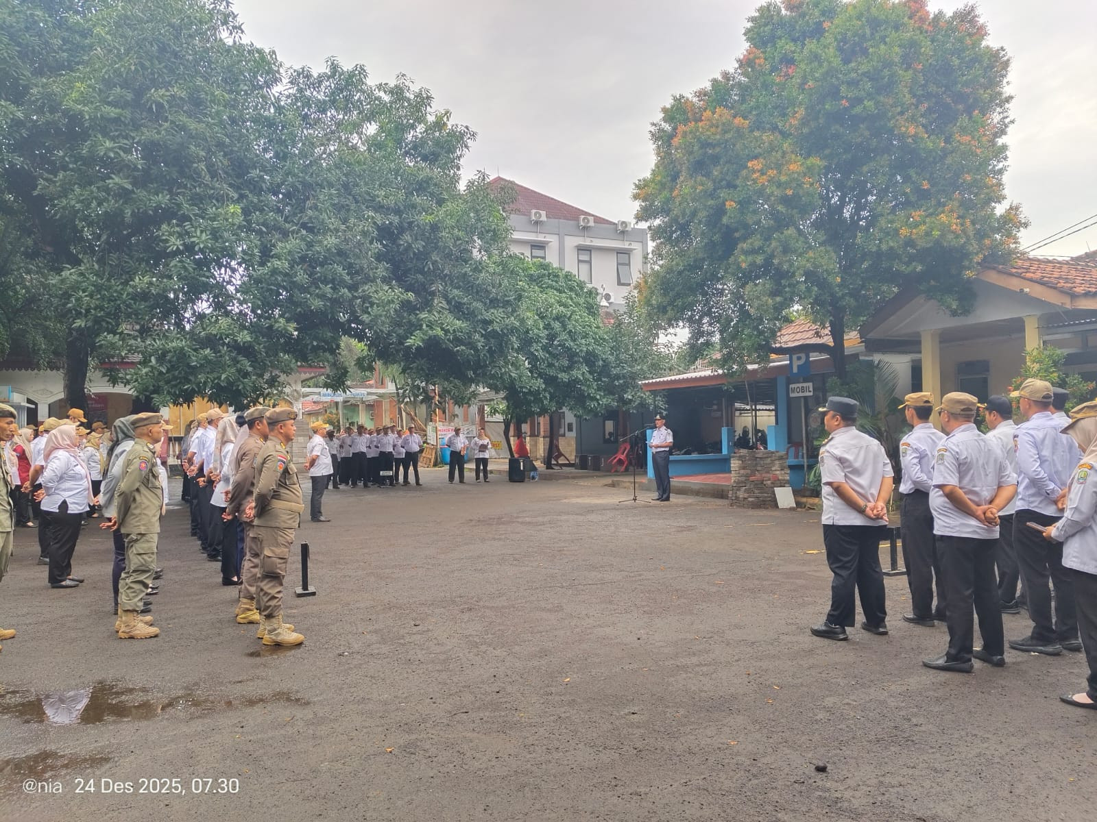 Sinergitas TNI-Polri Laksanakan Apel Gabungan Tingkat Kecamatan Mustikajaya