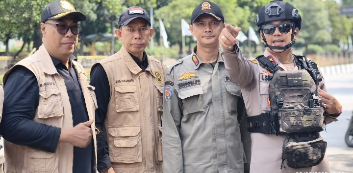 Polsek Pademangan Laksanakan Pengamanan Keberangkatan Massa Buruh di Maspion Plaza