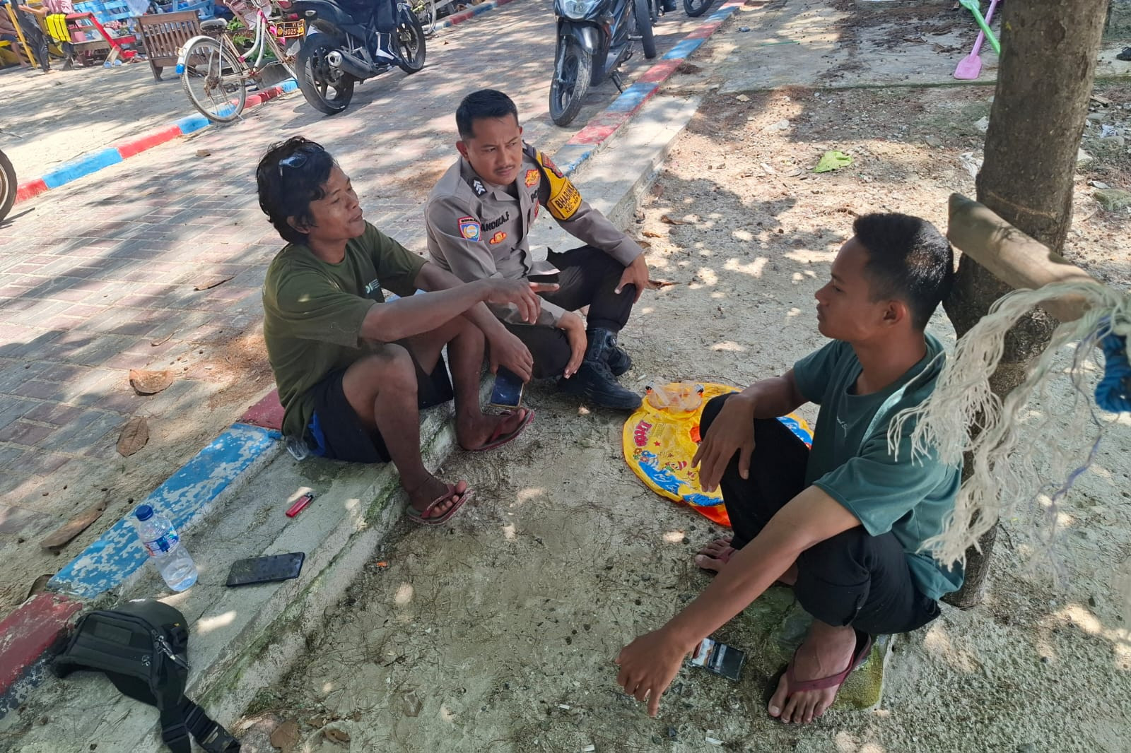 Bhabinkamtibmas Pulau Tidung Sambang Warga Lewat Jakarta On The Spot, Sosialisasikan Layanan Polri 110