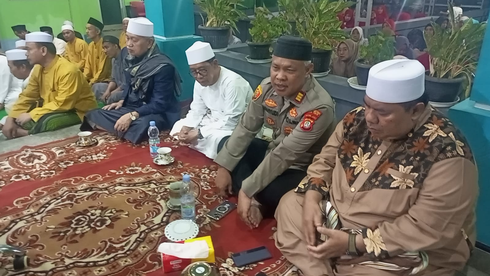 Kapolsek Bekasi Barat Sampaikan Himbauan Kamtibmas Kepada Majelis Taklim As-Salmaniyah