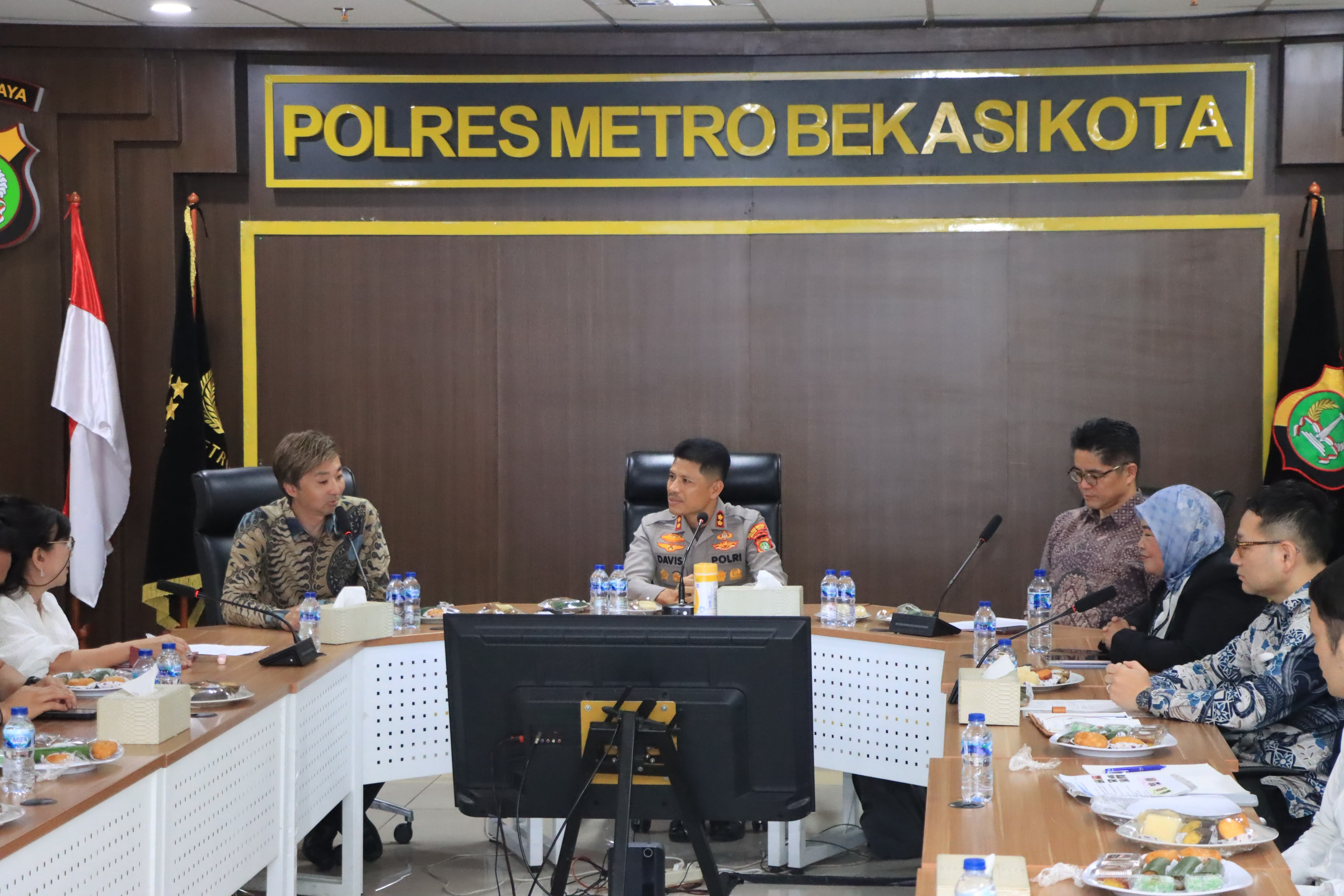 Kunjungan Delegasi HTIIL Kepolisian Jepang ke Polres Metro Bekasi Kota
