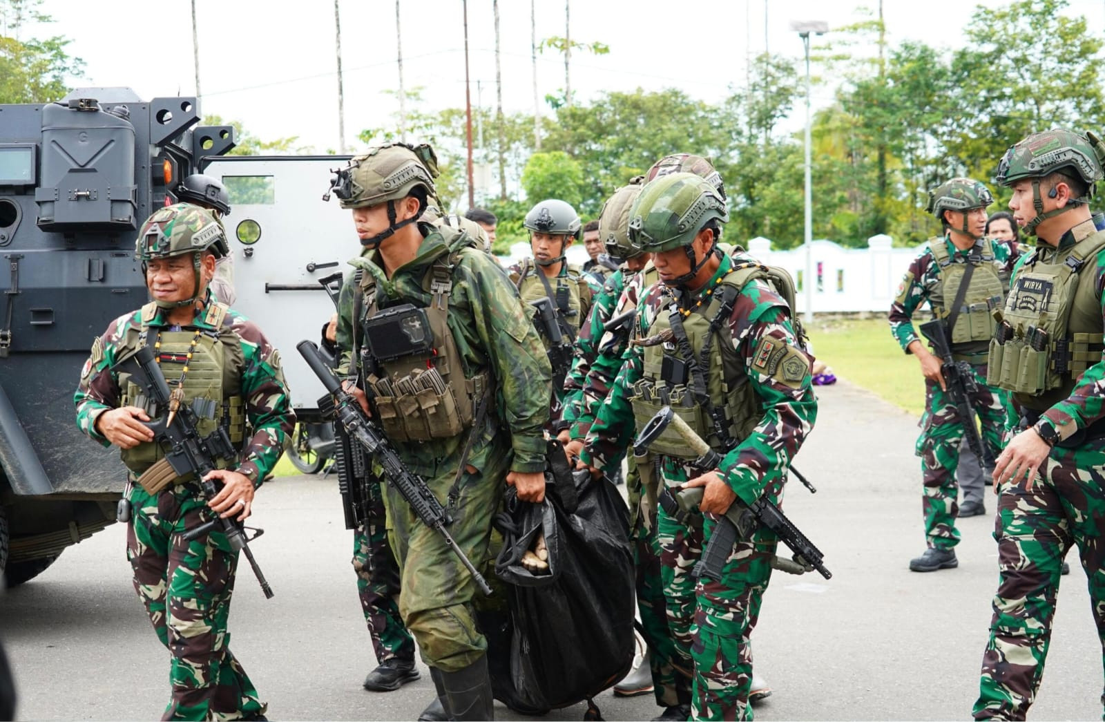 Dibawah Ancaman OPM dan Medan Ekstrem, Koops TNI Habema Berhasil Evakuasi Dua Korban Aksi Kekerasan di Yahukimo