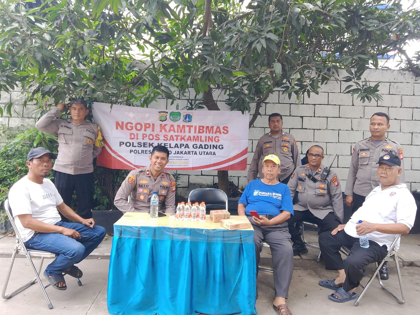 Polsek Kelapa Gading Gelar Ngopi Kamtibmas Bersama Warga RW 04 Pegangsaan Dua