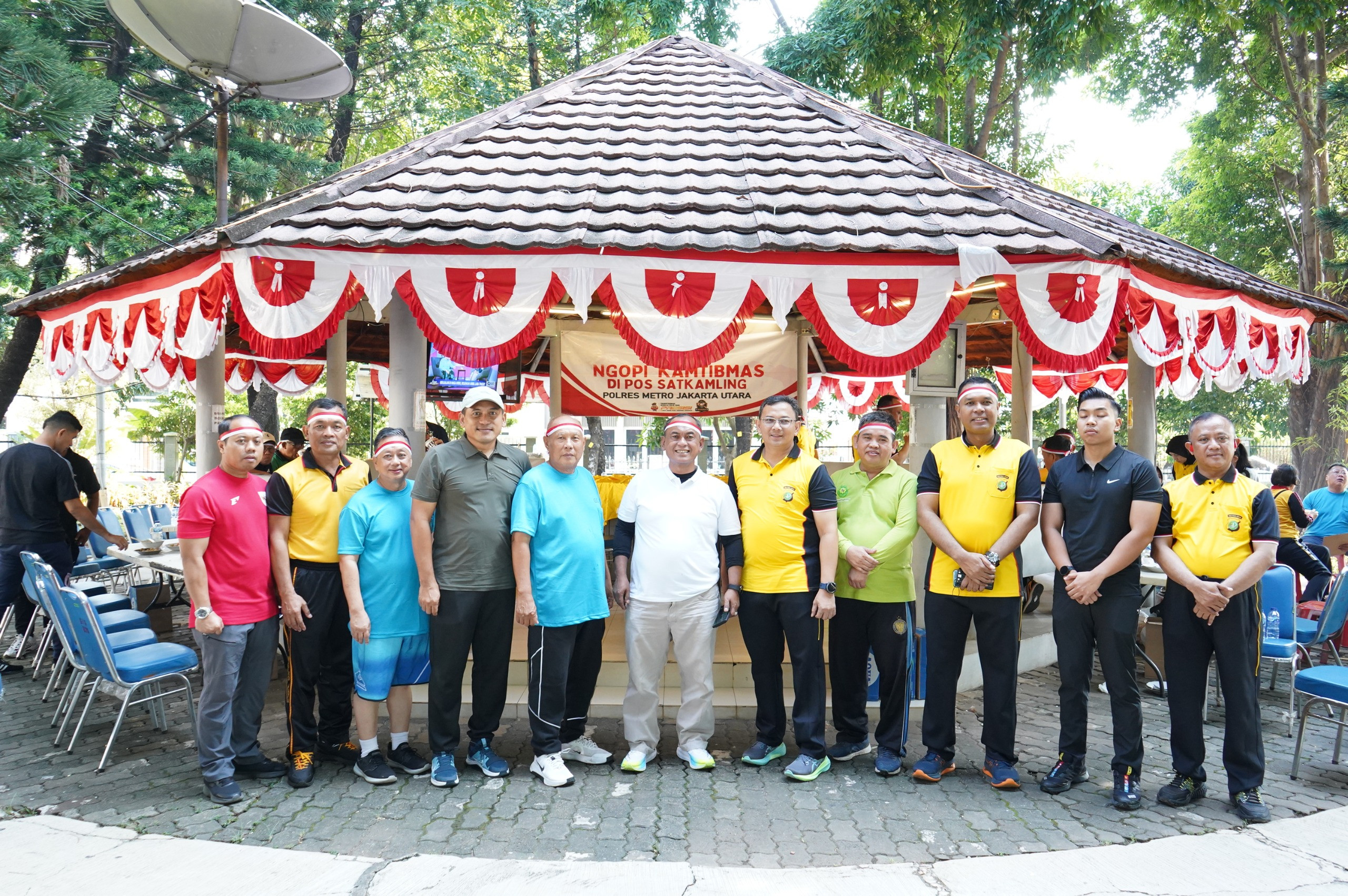 Kapolres Metro Jakut & Forkopimko Meriahkan HUT ke-80 RI di RW 020 Sunter Agung dengan Jalan Santai dan Lomba Rakyat