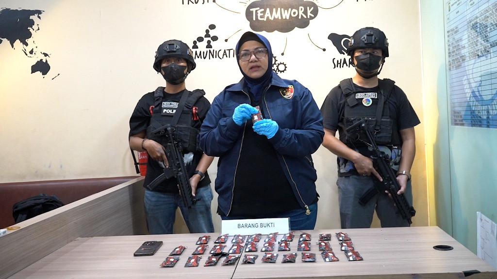 Polda Metro Jaya Gagalkan Pendistribusian 30 Pcs Narkotika Etomidate di Jakarta Barat, 1 Orang Diamankan