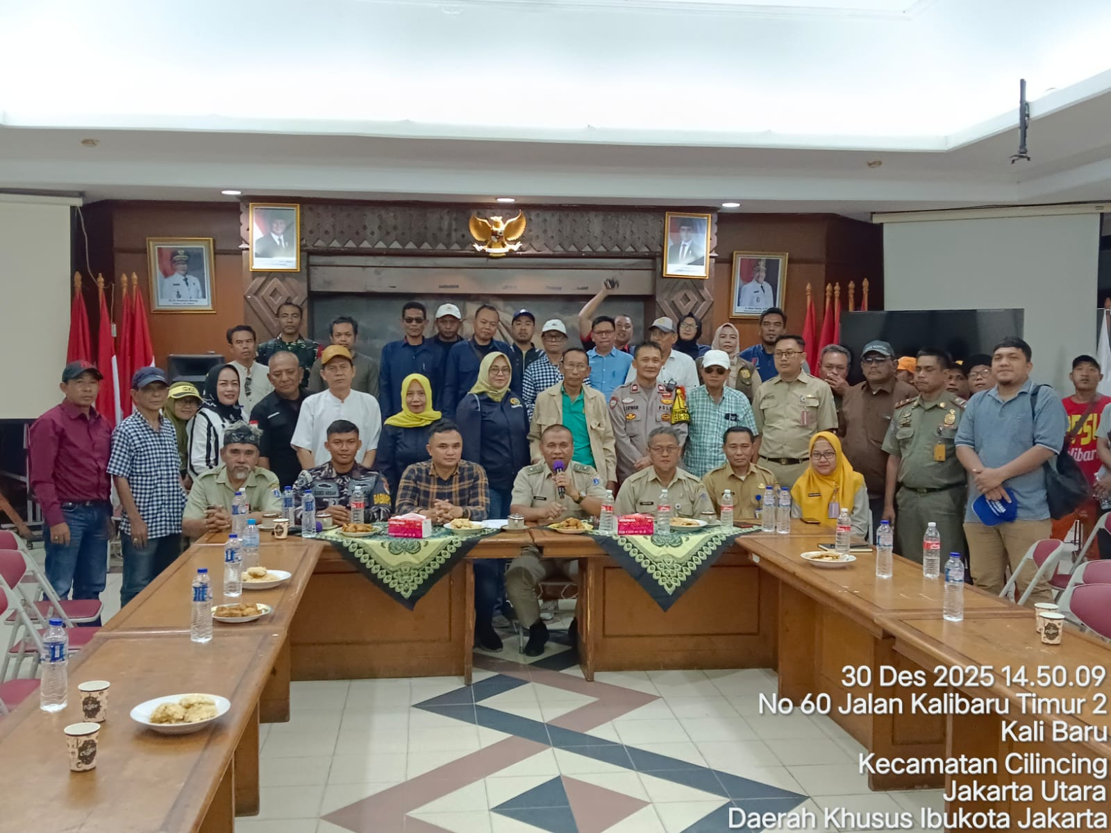 Polsek Cilincing Perkuat Sinergi Warga, Gelar Rapat Pengamanan Malam Tahun Baru di Kalibaru