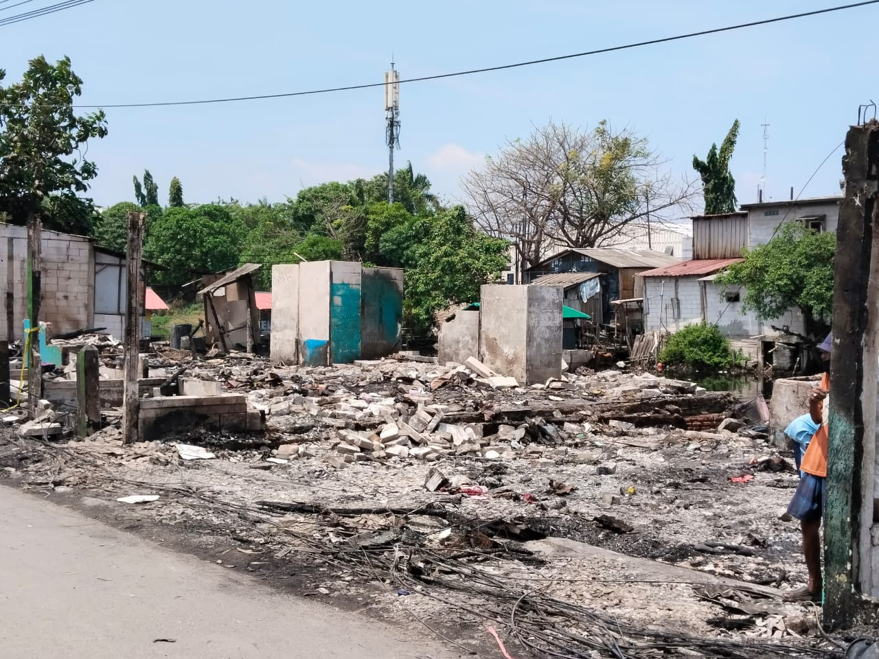Polres Metro Jakarta Utara Salurkan Bantuan untuk 61 Pengungsi Korban Kebakaran di Semper Timur