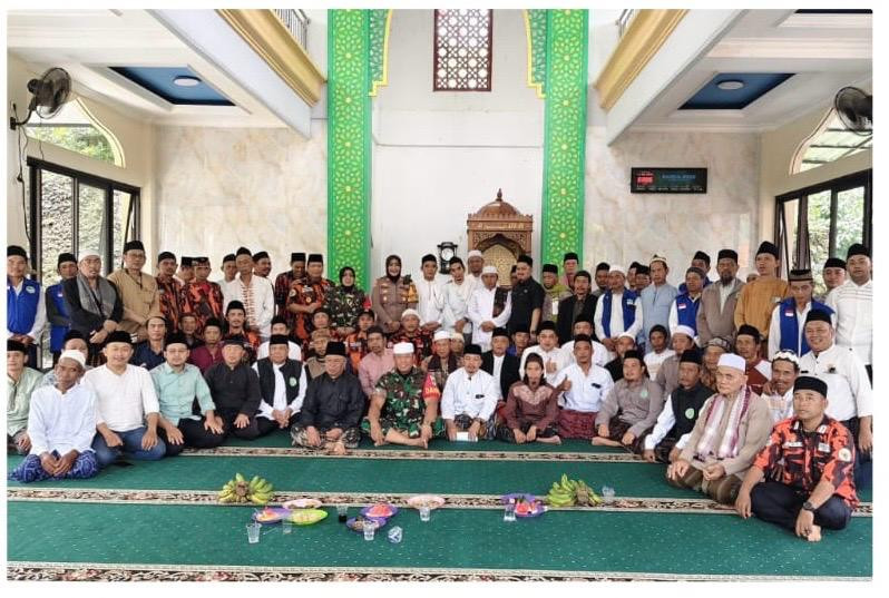 Bersinergi, Bhabinkamtibmas Polsek Parung dan Babinsa Koramil 0621/22 Beri Imbauan Kamtibmas kepada Warga