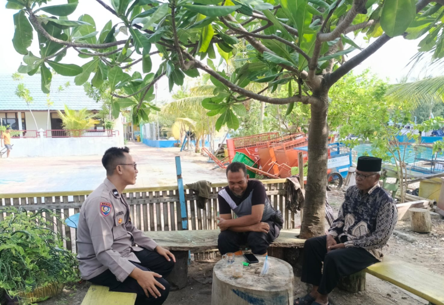 Sambang Humanis Bhabinkamtibmas Pulau Kelapa Perkuat Kedekatan dengan Toga, Tomas, dan Toda