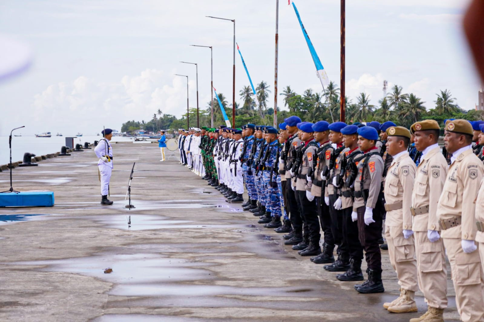 Pahlawanku Teladanku, Peringati Hari Pahlawan, Provinsi Maluku Gelar Upacara Tabur Bunga di Dermaga Kesatrian Tawiri Kodaeral IX