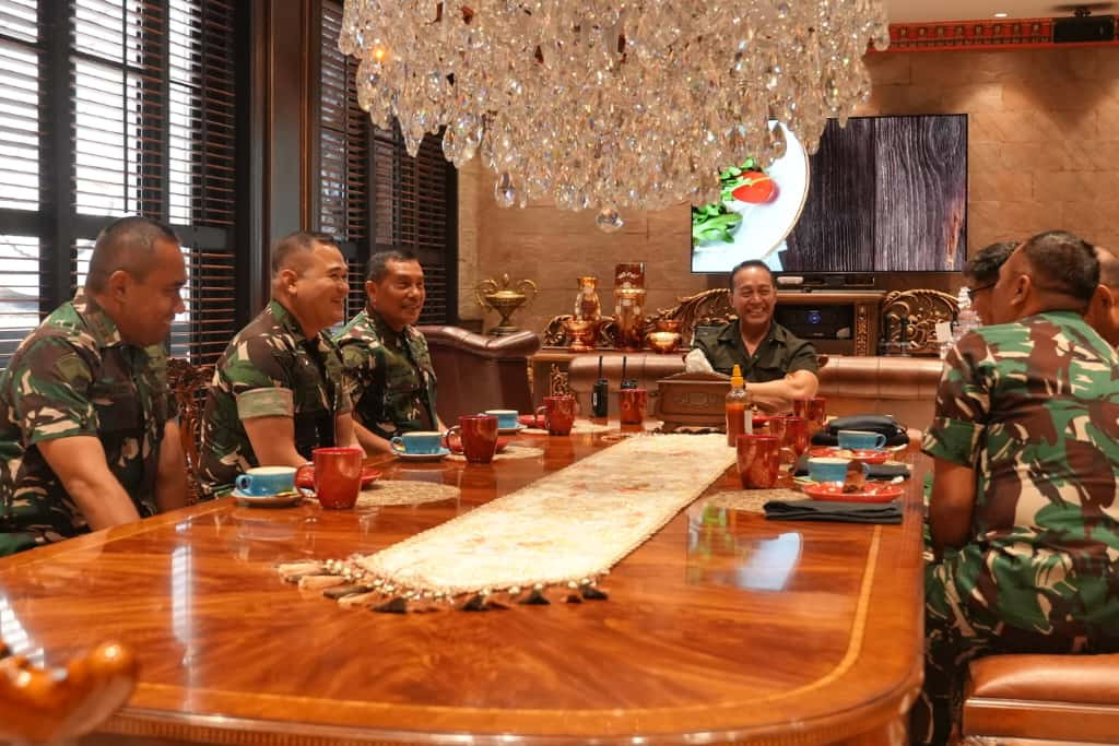 Pangkormar Anjangsana ke Mantan Panglima TNI Jenderal TNI (Purn) Andika Perkasa