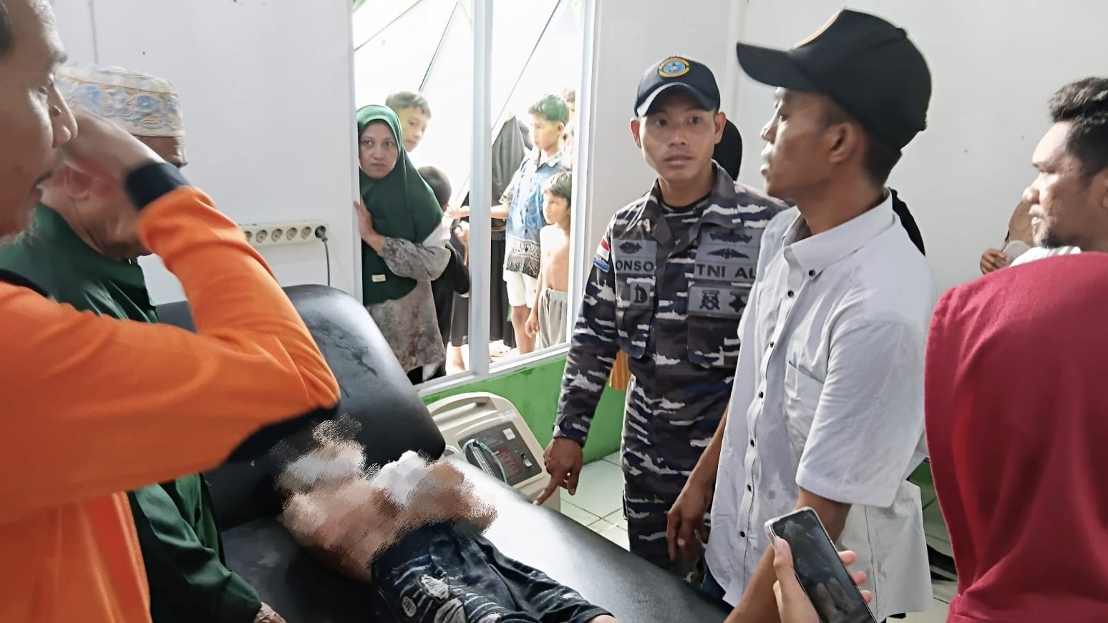 Gerak Cepat, Posal Kuala Enok Bersama Tim SAR Gabungan Selamatkan Anak Tenggelam di Sungai Batang Kuantan